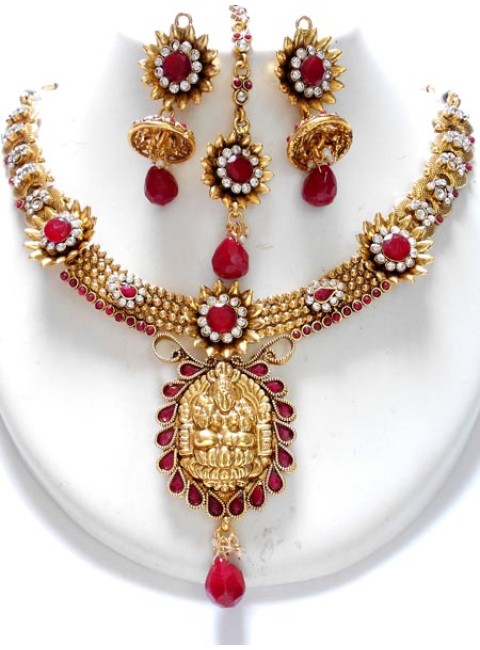 Polki Necklace Set